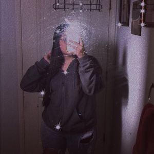 Meet your Posher, Destinee